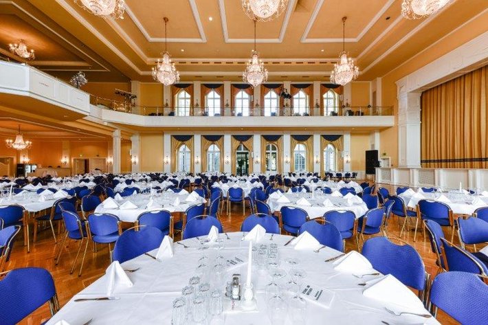DORMERO HOTEL HALLE