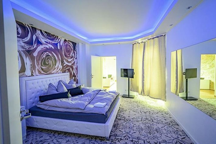 Little Suite