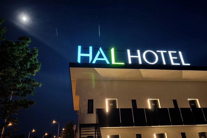 HAL-Hotel
